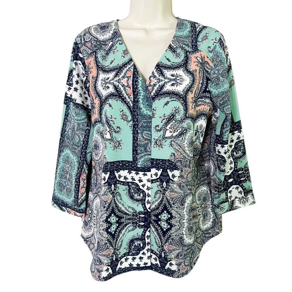Van Heusen Top Womens Size M Green Multicolor Paisley Pullover 3/4 Sleeve V-Neck